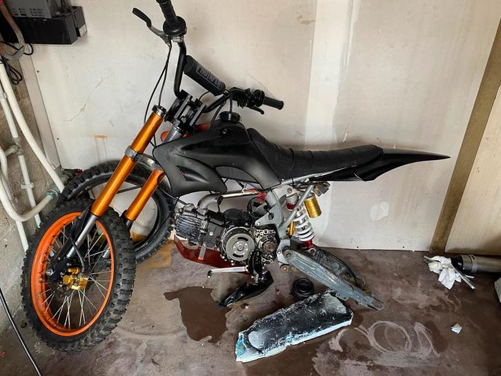 125cc Lifan Motorcrosser + Onderdelen - Zo Meenemen!, Vélos & Vélomoteurs, Mini Bikes, Midi Bikes & Pit Bikes, Pit Bike, Enlèvement