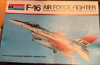 Maquette F16 Monogram 1/48, Hobby en Vrije tijd, Ophalen, Zo goed als nieuw