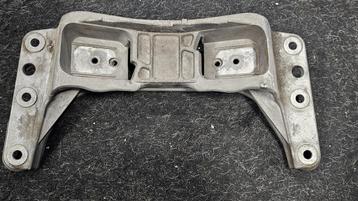 Versnellingsbak steun baksteun aut BMW 5 / 6  serie E60 E61  beschikbaar voor biedingen