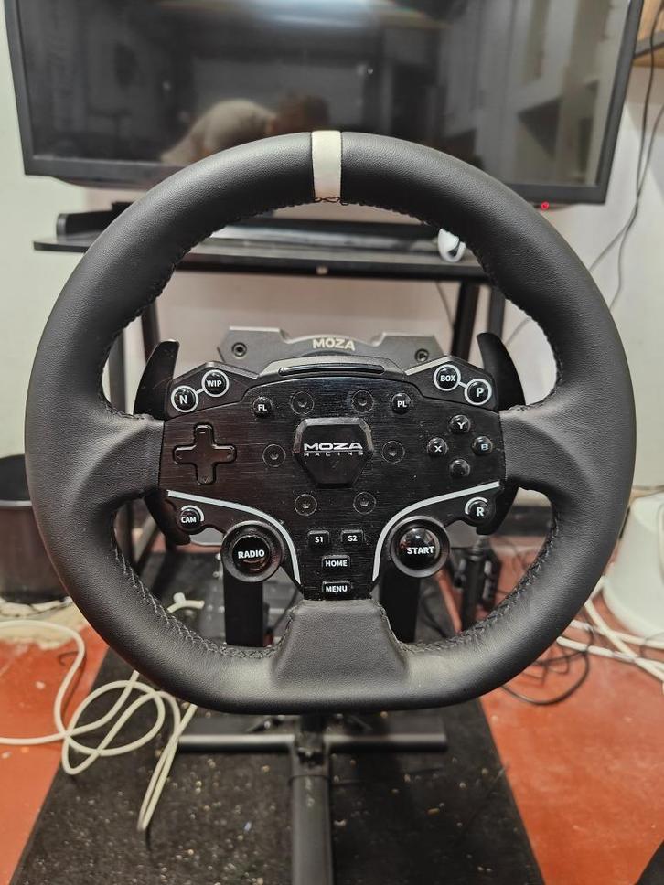 Moza R5 Racing Sim Set – Compleet pakket (Xbox, PS5 & PC), Games en Spelcomputers, Spelcomputers | Sony Consoles | Accessoires