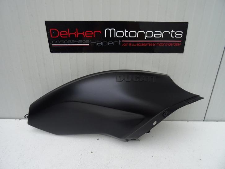 Rechter Tankkap / Zijkap Ducati Diavel 1260 1260S 2019-2022, Motoren, Onderdelen | Ducati, Gebruikt, Ophalen of Verzenden