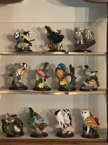 Porceleine vogeltjes beschikbaar voor biedingen