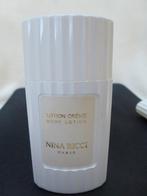Nina Ricci body lotion klein, oud flesje in plastiek : 25 ml, Verzamelen, Ophalen of Verzenden, Nieuw, Miniatuur, Gevuld
