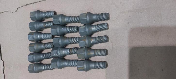 Lot 16 goujons de roues tôle Peugeot/citroen, Auto-onderdelen, Brandstofsystemen, Peugeot, Gebruikt, Ophalen