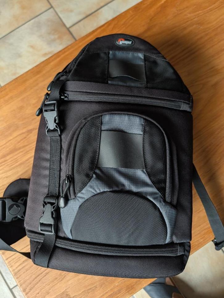 SAC Photo Lowepro Slingshot 100 AW noir, TV, Hi-fi & Vidéo, Photo | Sacs pour appareil, Comme neuf, Sac à dos, Lowepro, Enlèvement