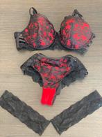 NIEUWE 3-delige lingerie set – rood/zwart kant – maat L, Kleding | Dames, Ondergoed en Lingerie, Ophalen of Verzenden, Rood, BH