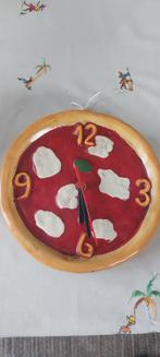 Pizza margarita vintage klok gesigneerd, Antiek en Kunst, Ophalen