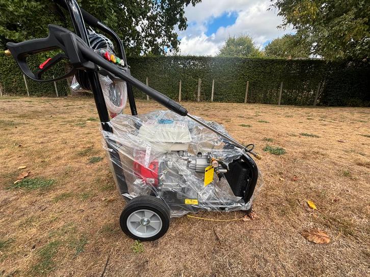 Nieuw Hogedrukspuit op benzinemotor B16-250, Doe-het-zelf en Bouw, Reinigingsmachines, Nieuw, Ophalen