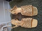Goudkleurige sandalen maat 39, Ophalen of Verzenden, Zo goed als nieuw