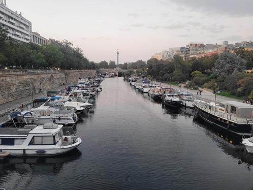 Péniche avec sa place à Paris, Immo, Étranger, France, Autres types