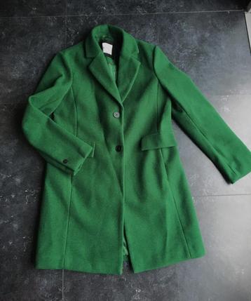 The outerwear Groene mantel klassevol maat 38(FR40) beschikbaar voor biedingen