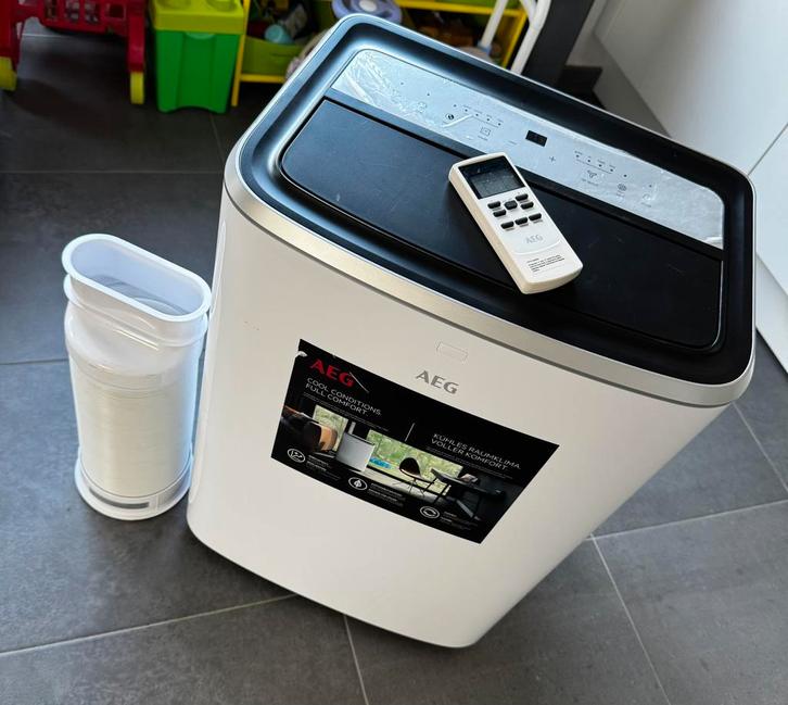 AEG AXP34U338CW airconditioner, Elektronische apparatuur, Airco's, Zo goed als nieuw, Mobiele airco, 100 m³ of groter, 3 snelheden of meer