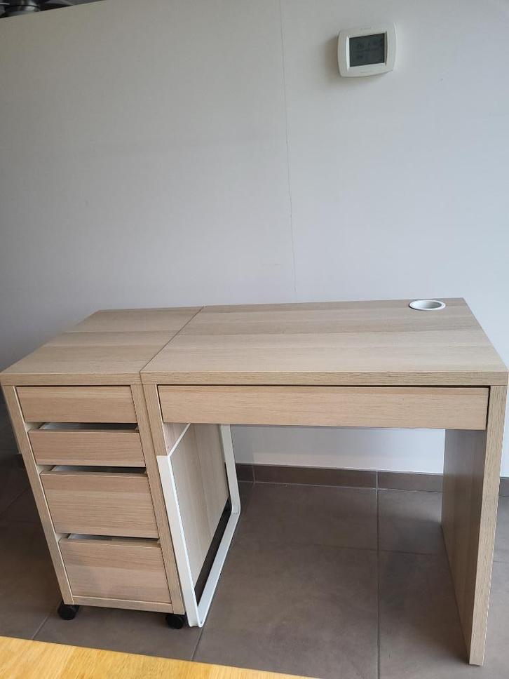 2 x Bureau met ladekast ikea micke, Huis en Inrichting, Kasten | Computermeubels, Ophalen