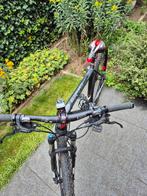 Shockblaze MTB elite T9 R7
Semi- pro mountainbike, Fietsen en Brommers, Ophalen, Gebruikt