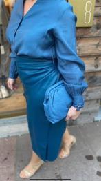 Lederlook rok + blouse in petrolblauw, Verzenden, Zo goed als nieuw, Blauw, Onder de knie