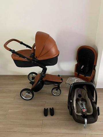 Poussette complète 3-en-1 Mima Xari Black Frame disponible aux enchères