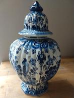 Delfts blauw 8-hoekige dekselvaas, Antiek en Kunst, Ophalen