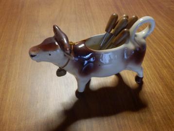 (1)- sauciére vache ancienne beschikbaar voor biedingen