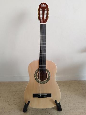 Gitaar Lapaz 1/2e voor kinderen + staander + stemmer beschikbaar voor biedingen