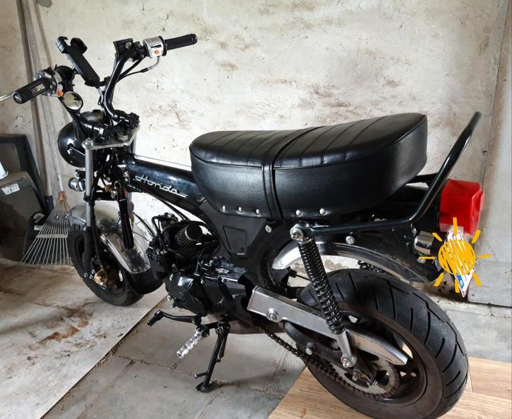 Zhenhua dax klasse a 49cc zwart, Fietsen en Brommers, Brommers | Honda, Gebruikt, Overige modellen, Klasse A (25 km/u), Ophalen