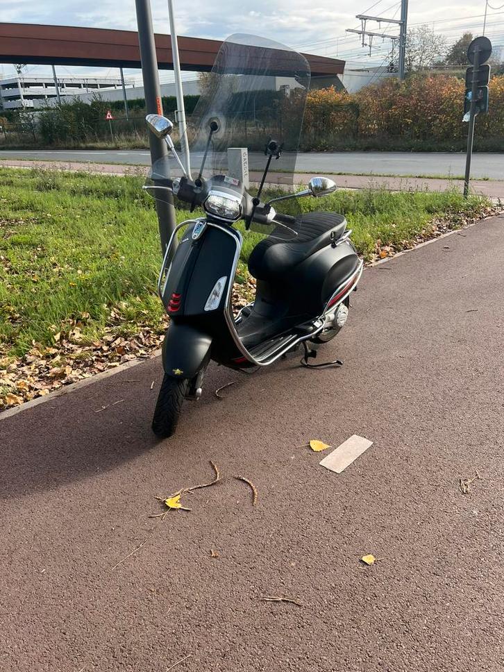 Vespa Sprint - A klasse - perfecte staat, Fietsen en Brommers, Scooters | Vespa, Zo goed als nieuw, Klasse A (25 km/u), Benzine