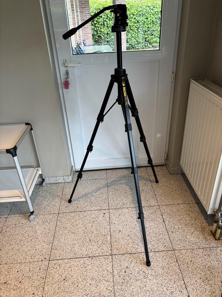 Bilora Profilo Kwaliteitsstatief 75-4, Audio, Tv en Foto, Fotografie | Statieven en Balhoofden, Zo goed als nieuw, Ophalen