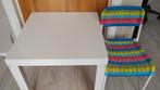 Table blanche enfants Ikea+ chaise Ikea 15e, Kinderen en Baby's, Kinderkamer | Tafels en Stoelen, Zo goed als nieuw