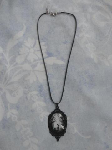 nieuwe Gotic ketting beschikbaar voor biedingen