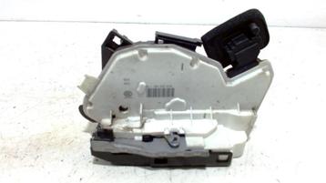 PORTIERVANGER CV ELEKTR. LINKS ACHTER Golf VII (AUA) beschikbaar voor biedingen