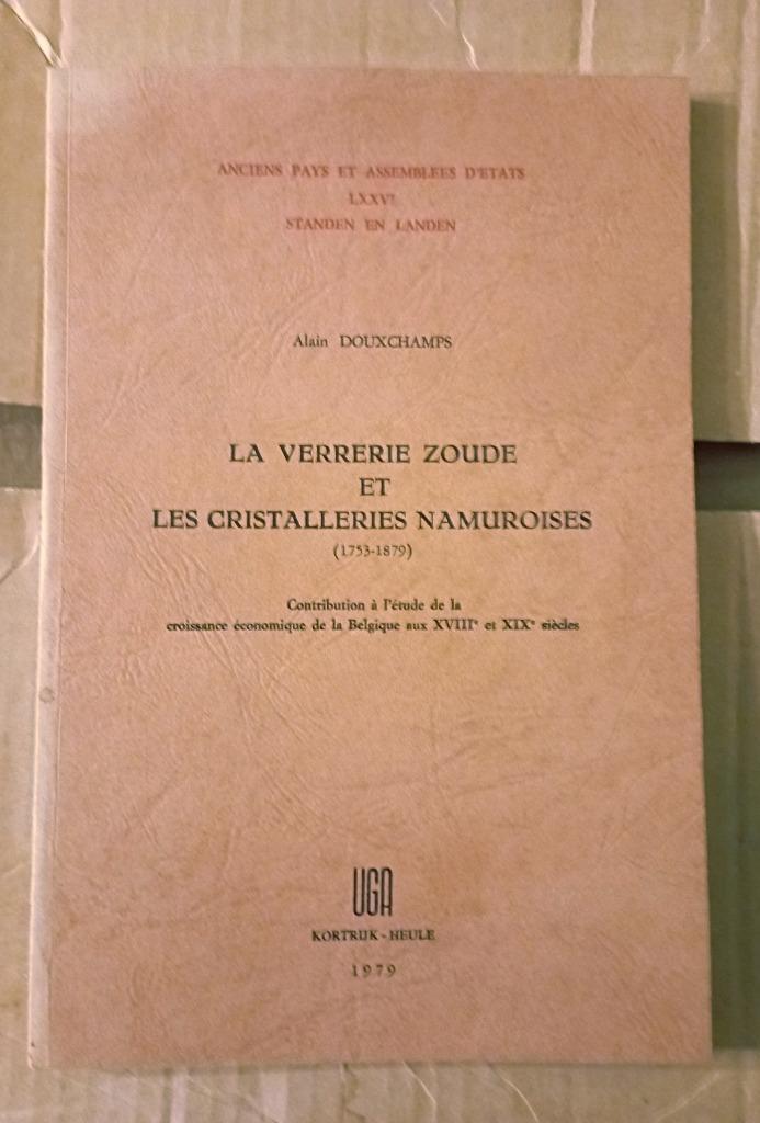 Verrerie cristal livre 1979, Antiek en Kunst, Antiek | Glaswerk en Kristal, Ophalen of Verzenden