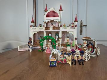 PlayMobil très beau château de princesse et 5 sets supplémen