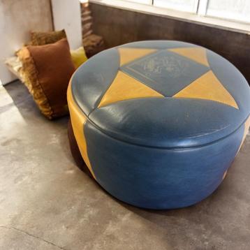 Pouf/repose-pieds vintage en patchwork bleu - jaune, Enlèvement ou Envoi