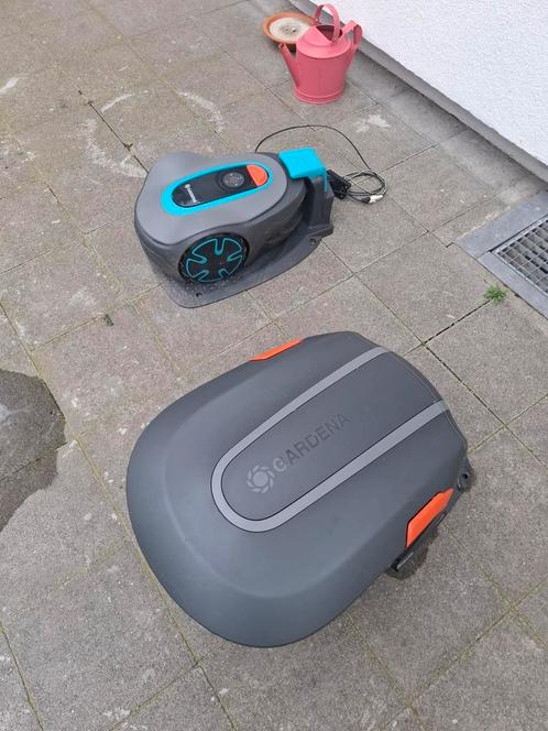 Gardena Sileno Minimo City 250 Robotmaaier, Tuin en Terras, Grasmaaiers, Zo goed als nieuw, Ophalen