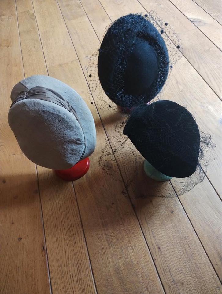 dames hoedjes hoed voile zwart beige, Antiek en Kunst, Antiek | Kleding en Textiel, Dames, Ophalen of Verzenden