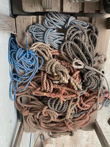 Lot stevige koorden beschikbaar voor biedingen