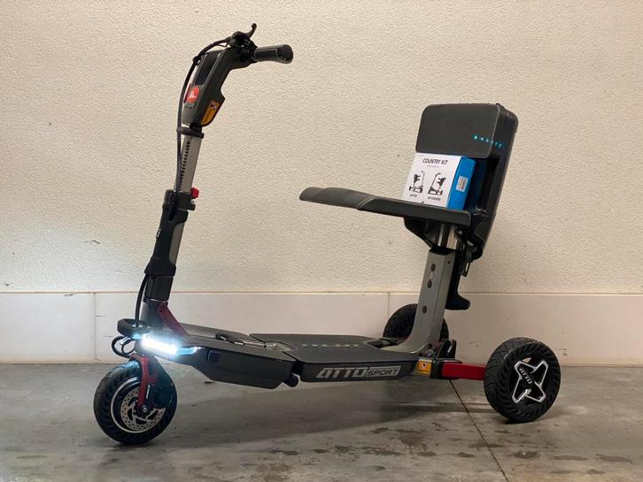 Opvouwbare Scootmobiel ATTO Sport Elektrische Invalidescoot, Diversen, Rolstoelen, Zo goed als nieuw, Elektrische rolstoel, Inklapbaar