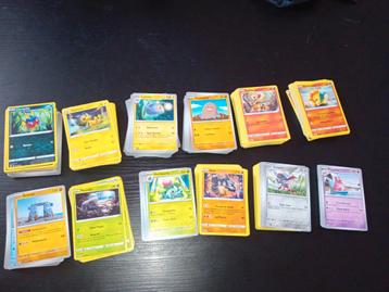 Lot de 530 cartes pokemon différentes 