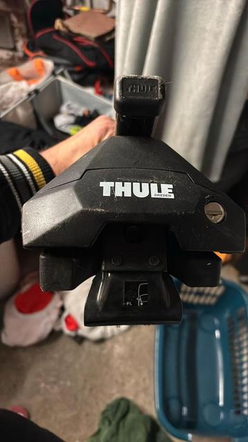 Barre de toit Thule pour Ford ranger servi 1 fois, Enlèvement, Comme neuf
