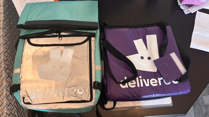 Te koop: Twee officiële Deliveroo-tassen, Handtassen en Accessoires, Tassen | Sporttassen, Nieuw, Ophalen of Verzenden