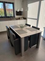 keukentafel witte composiet met 4 grijze zetels, Ophalen, Overige materialen, Gebruikt, 50 tot 100 cm