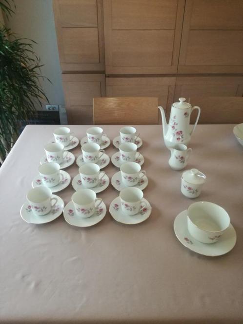 Servies met bloemetjesmotief, Antiquités & Art, Antiquités | Services (vaisselle) complet, Enlèvement