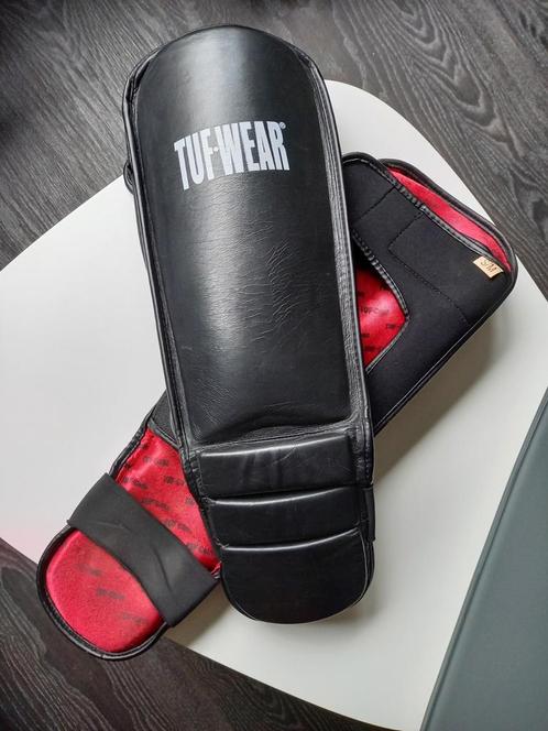 Tuf Wear scheenbeschermers vechtsport, Sport en Fitness, Boksen, Zo goed als nieuw, Boksbeschermers, Ophalen