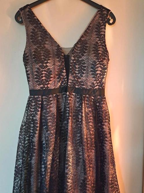 Avondjurk van kant, nieuw! , T36 (38), Kleding | Dames, Gelegenheidskleding, Nieuw, Galajurk, Maat 36 (S), Zwart, Ophalen of Verzenden