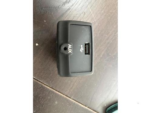 Connexion USB d'un Fiat 500L, Autos : Pièces & Accessoires, Électronique & Câbles, Fiat, Utilisé, 3 mois de garantie
