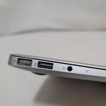 Macbook air 11  pouces  beschikbaar voor biedingen