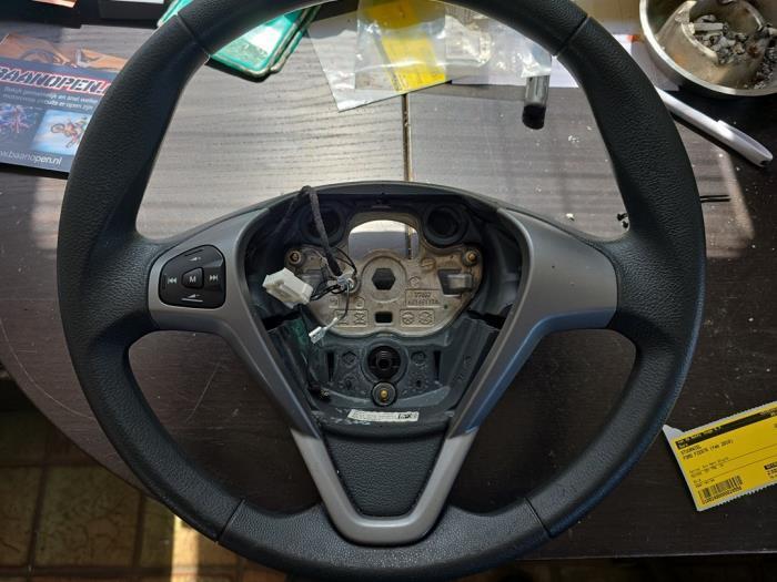 Volant d'un Ford Fiesta, Autos : Pièces & Accessoires, Commande, Ford, Utilisé, 3 mois de garantie, Enlèvement ou Envoi
