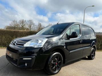 BERLINGO AUTOMAAT*eHDI*AIRCO/3ZIT/GPS/CAMERA/EURO6/FULL!, Auto's, Citroën, Stof, 1250 kg, Euro 6, 4 cilinders