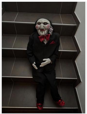 Levensgrote pop SAW met etiket van Trick or Treat beschikbaar voor biedingen