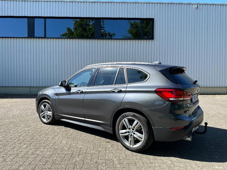 BMW X1 1.5i xDrive25e PHEV - facelift - 2021 - 87k km., Autos, BMW, Particulier, X1, 4x4, ABS, Caméra de recul, Airbags, Air conditionné