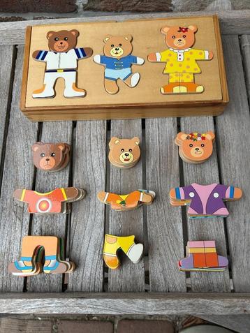 HOUTEN PUZZEL ZO GOED ALS NIEUW beschikbaar voor biedingen